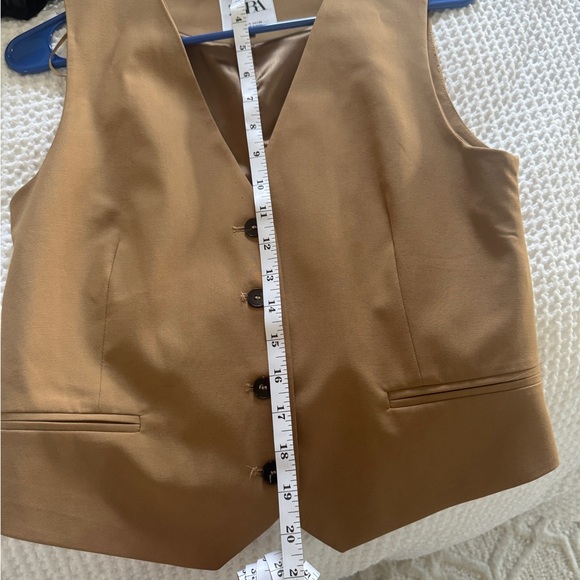 Zara Tan Button-Up Vest - Picture 5 of 5